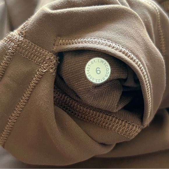 lululemon wunder train java - 6 - Picture 3 of 5